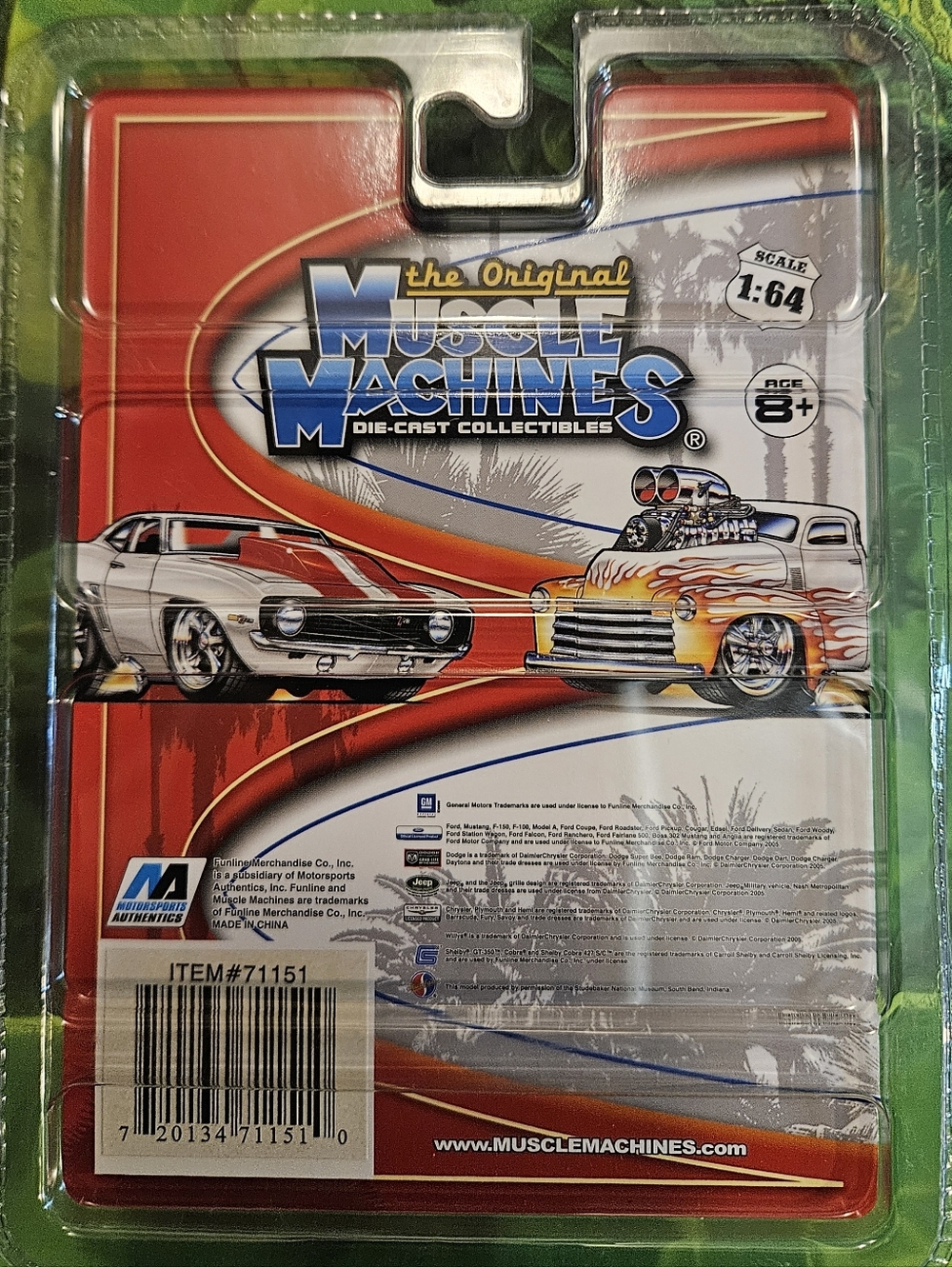 Vintage Muscle Machines'68 Dart GTS Die-Cast Car - Dark Green - Picture 2 of 4